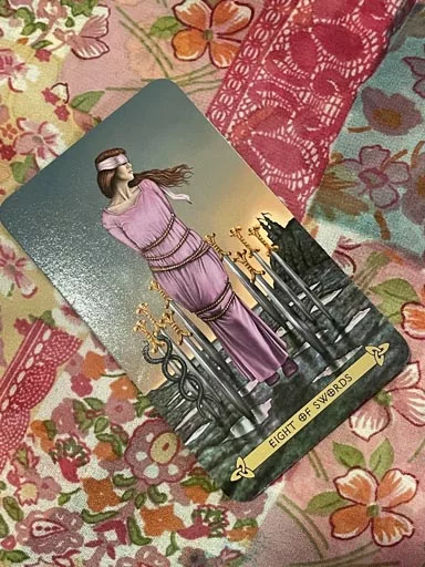 Novel Tarot: 8 of Swords - Celtic Tarot Deck