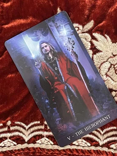 Novel Tarot: Hierophant Card – Tarot de la Nuit Deck