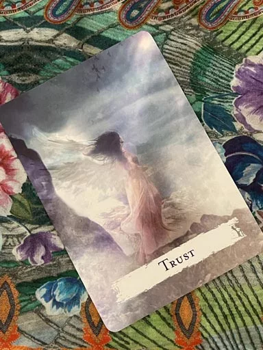 Novel Tarot: Trust Card- Spellcasting Oracle Deck